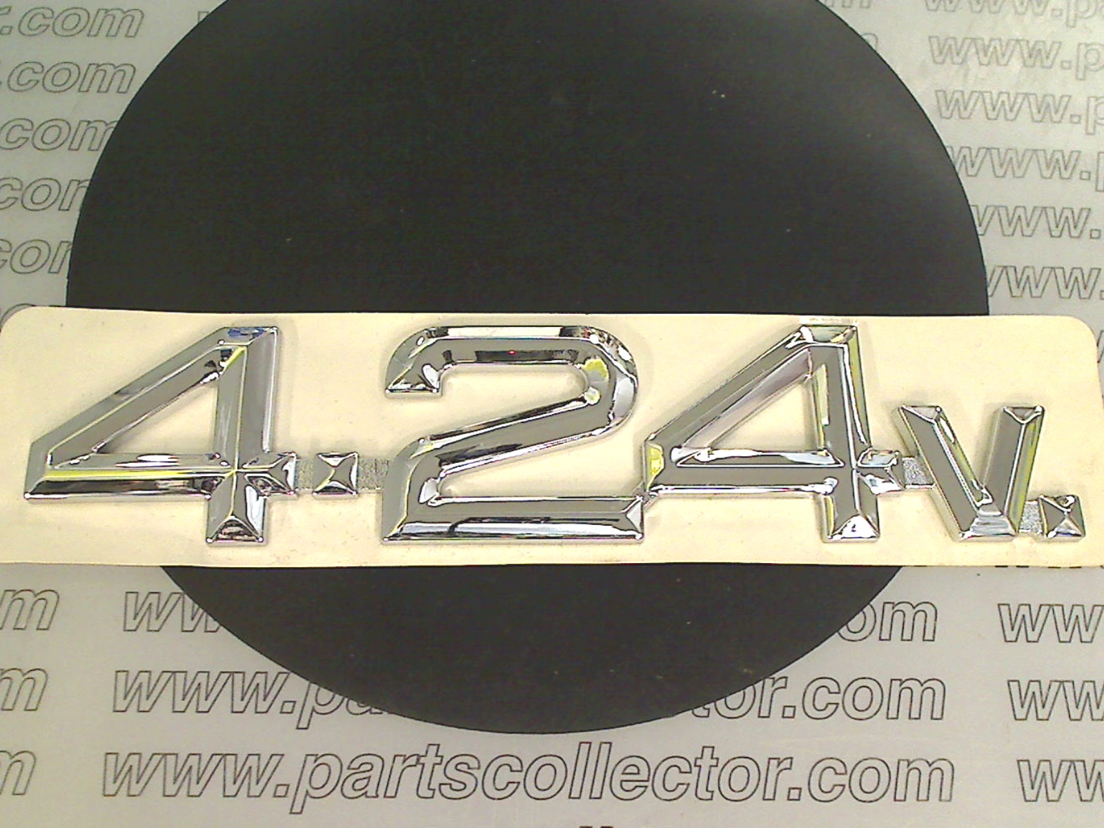 4.24V. BADGE